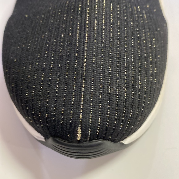 NWOT Sandro Paris Flame Knit Sneaker Booties Size 39 Black with Gold Threads - Picture 7 of 10